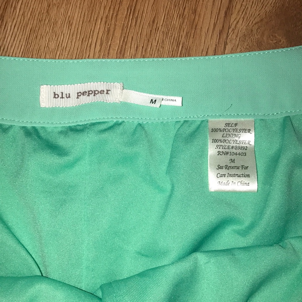 Shorts - Picture 2 of 3